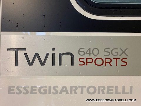 Adria Twin Sports 640 SGX Supreme Edition 140 cv tetto sollevabile 2021 webasto skyroof full